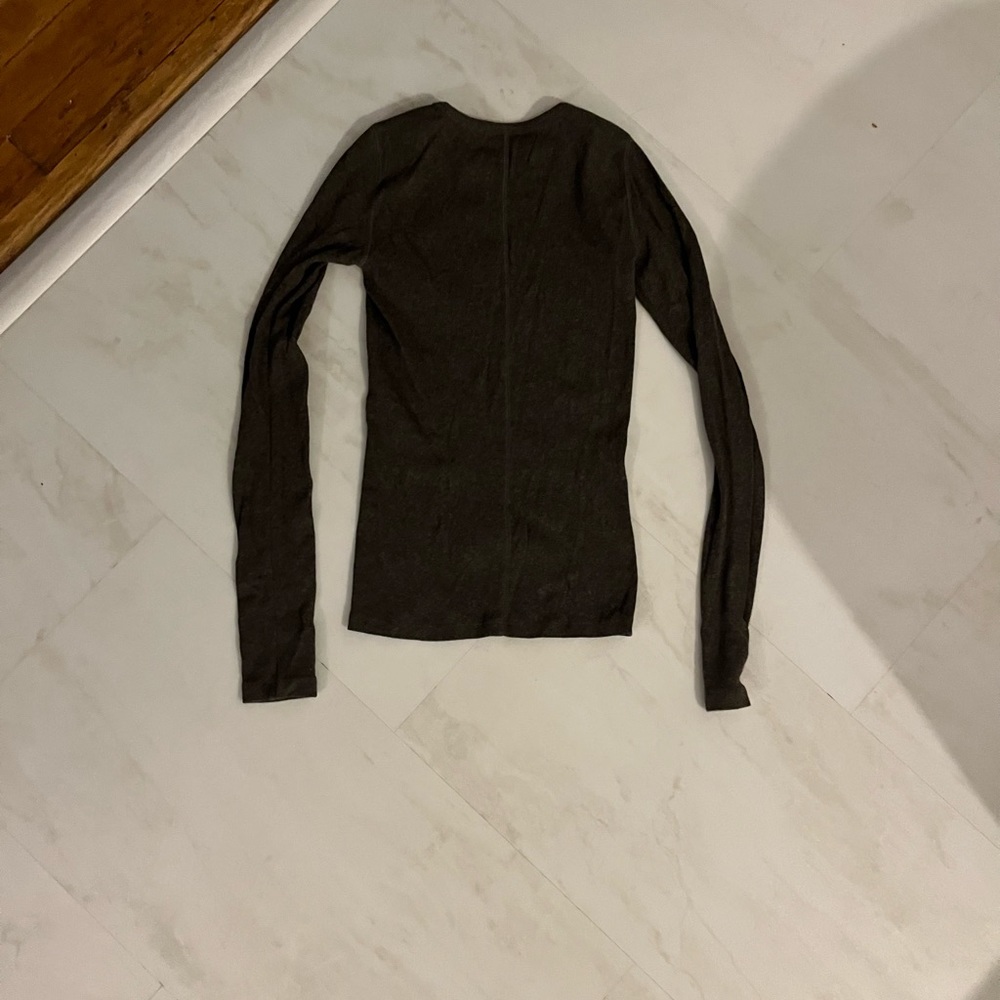 Everlane crewneck tshirt size XXS brown